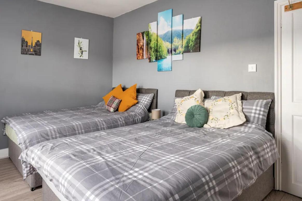 Hatton Homes - Thackeray Avenue ロンドン エクステリア 写真